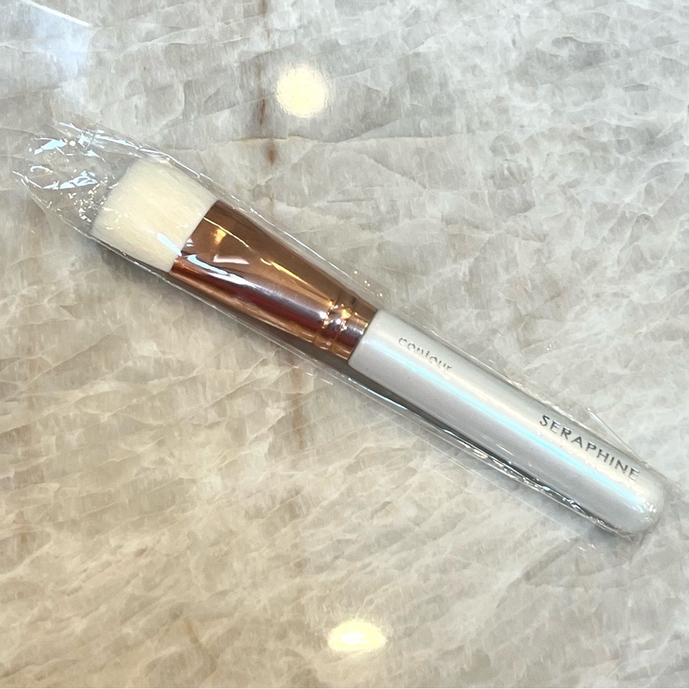 Seraphine Botanicals Contour Brush